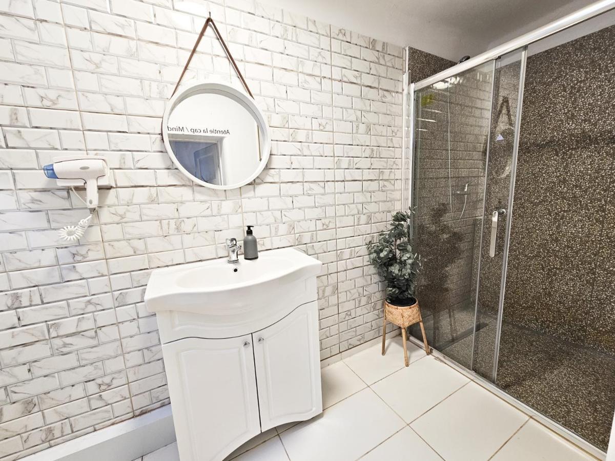 Marigold Boutique Lägenhet Braşov Exteriör bild