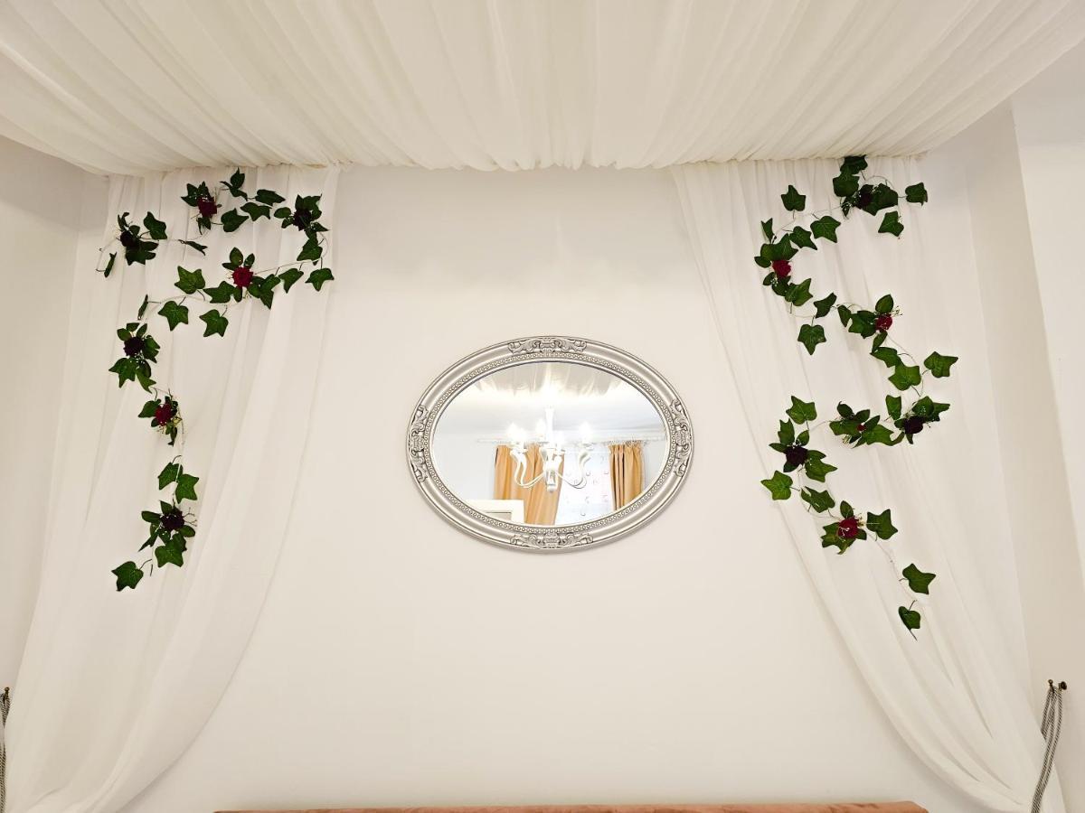 Marigold Boutique Lägenhet Braşov Exteriör bild